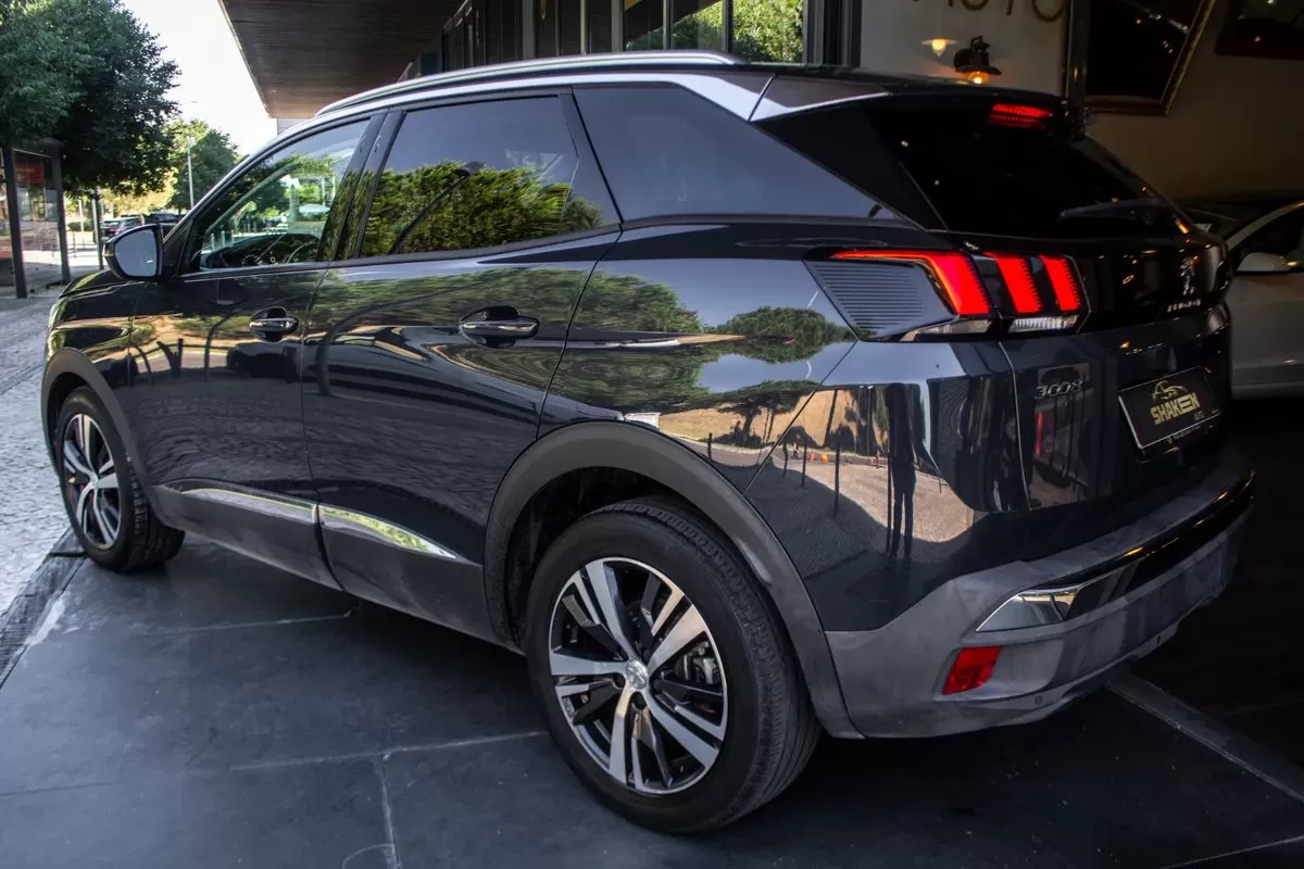 Peugeot 3008 1.5 BlueHDi Allure EAT8 - foto 3