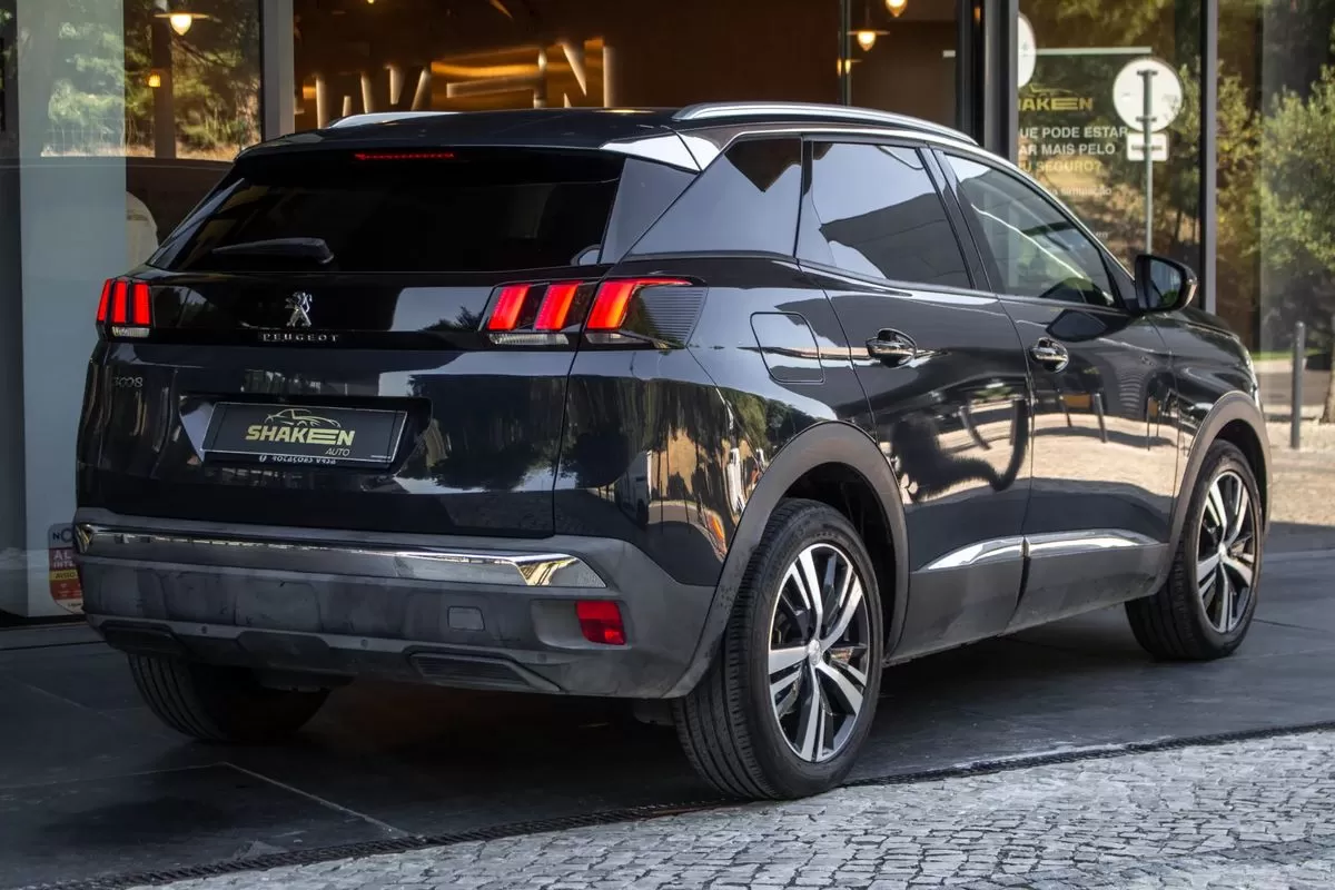 Peugeot 3008 1.5 BlueHDi Allure EAT8 - foto 4