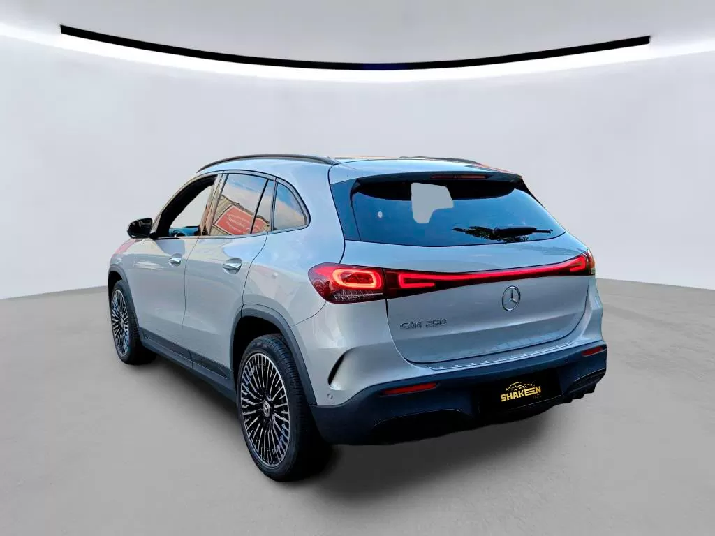 Mercedes-Benz EQA 250 AMG Line - foto 4