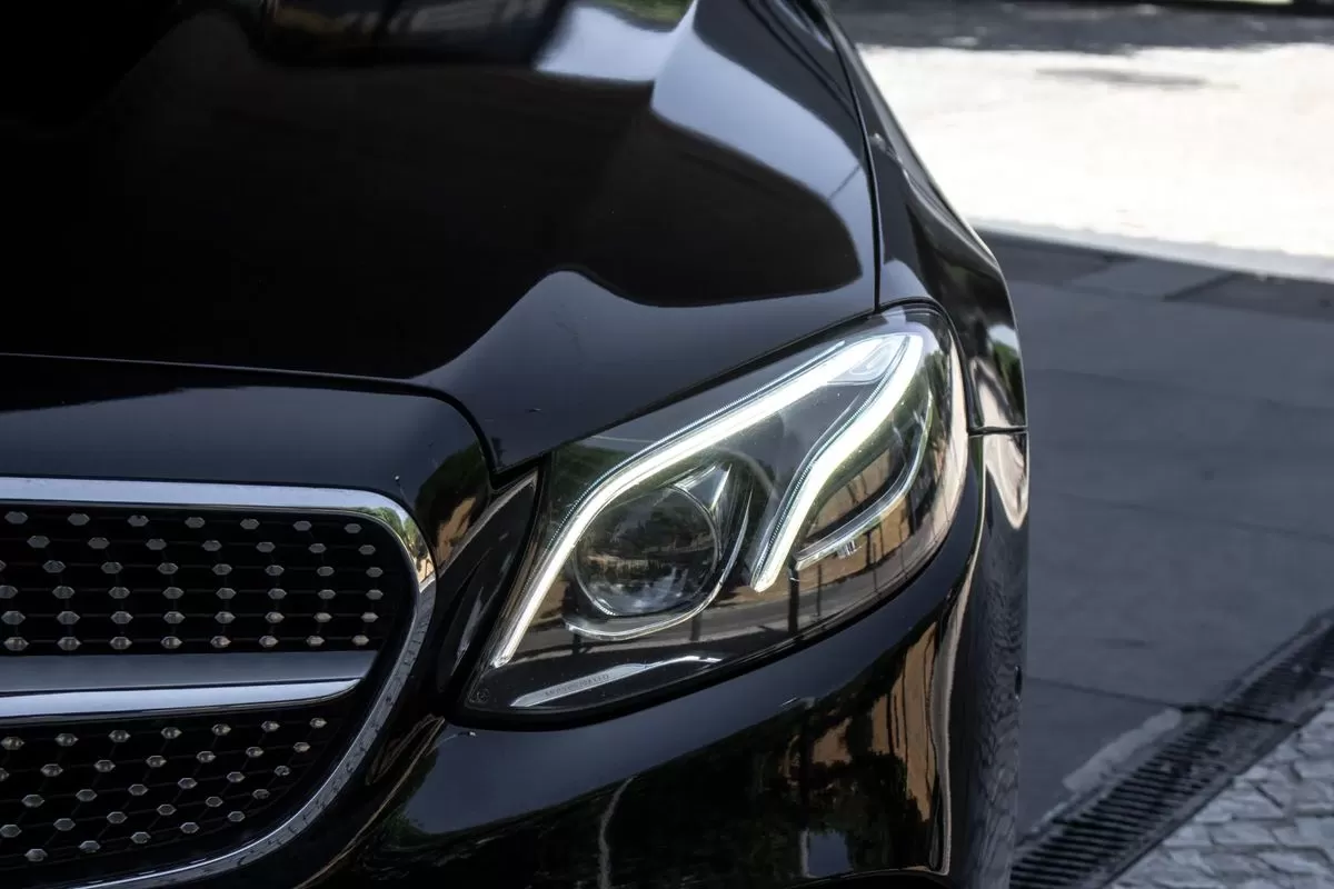 Mercedes-Benz E 220 d AMG Line Aut. - foto 3