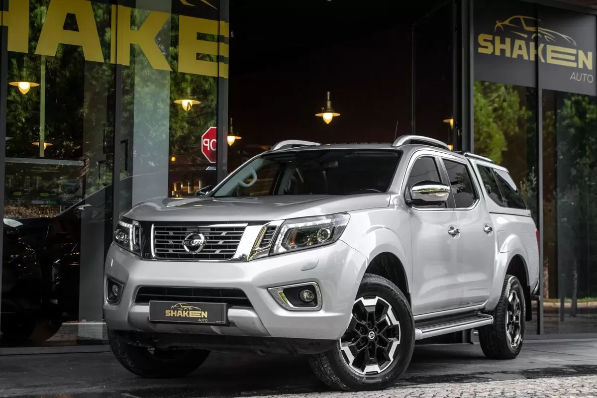 Nissan Navara 2.3 dCi CD 4WD Tekna Auto