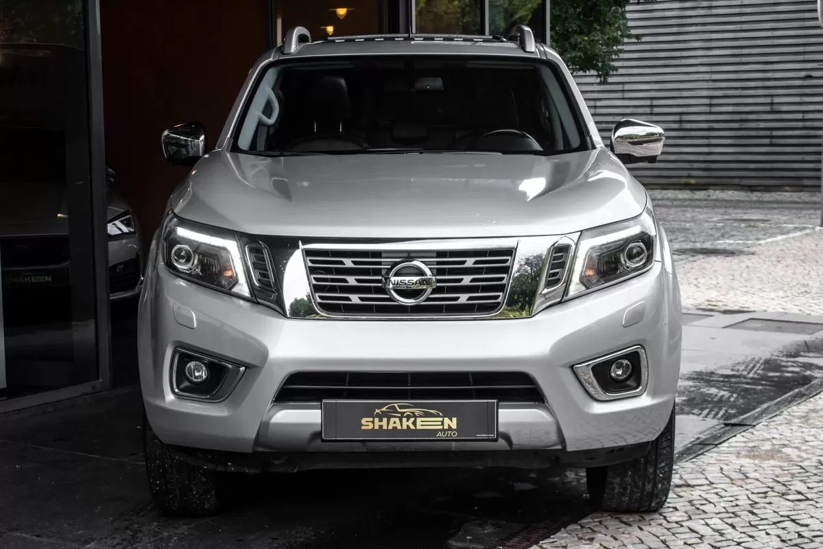Nissan Navara 2.3 dCi CD 4WD Tekna Auto - foto 7