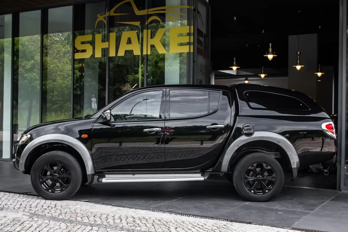 Mitsubishi L200  Pick Up 4x4 Auto Intense Cabine Dupla - foto 2