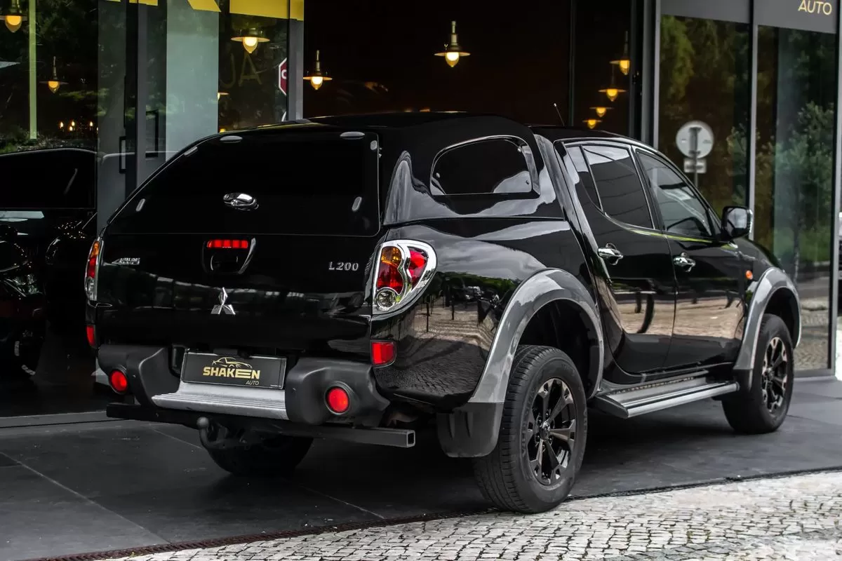 Mitsubishi L200  Pick Up 4x4 Auto Intense Cabine Dupla - foto 4