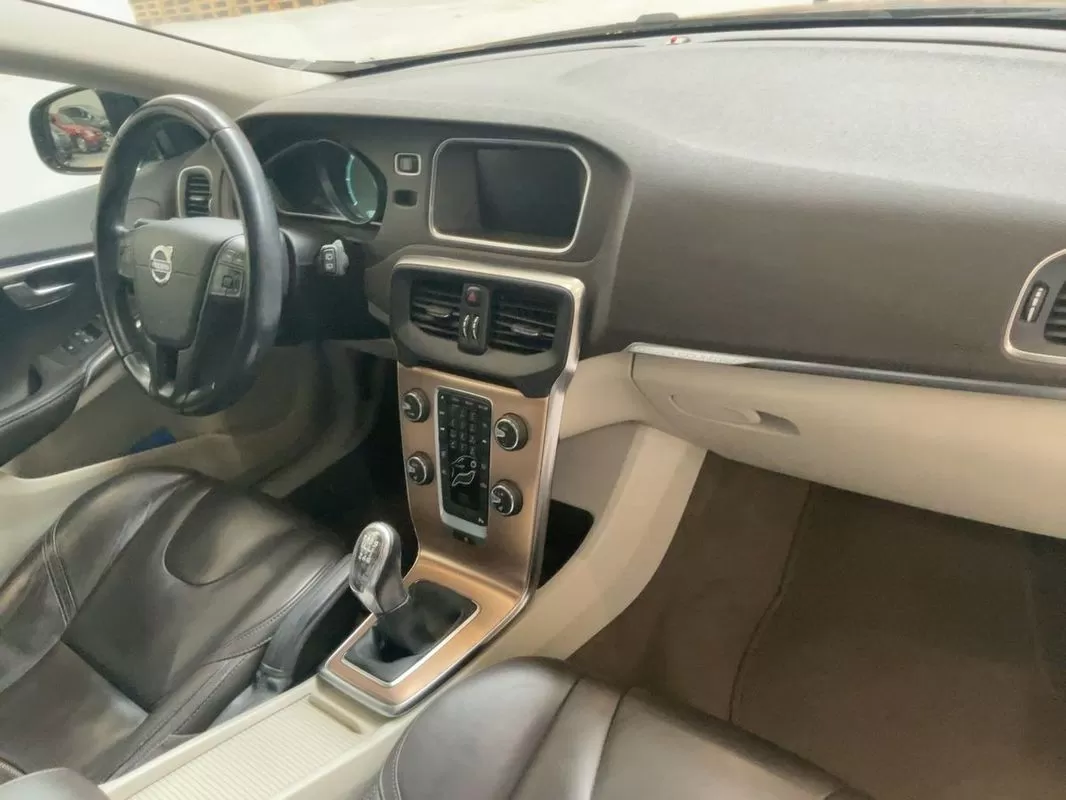 Volvo V40 Cross Country  D2 Summum - foto 7