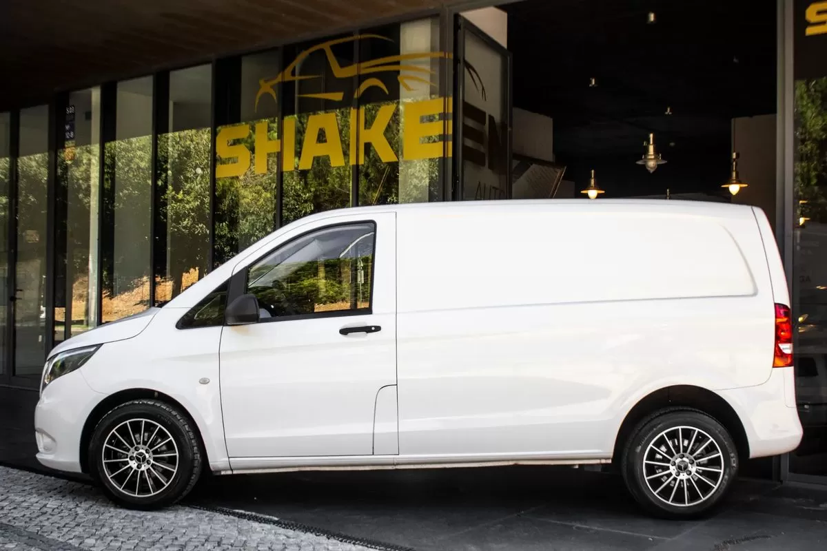 Mercedes-Benz  Vito 111 CDI - foto 2