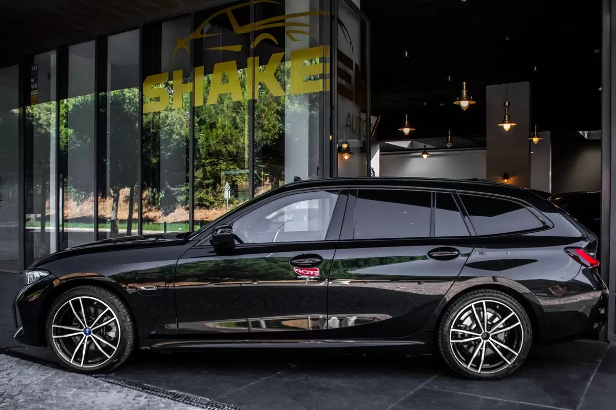 BMW 320 e Pack M Auto - foto 2