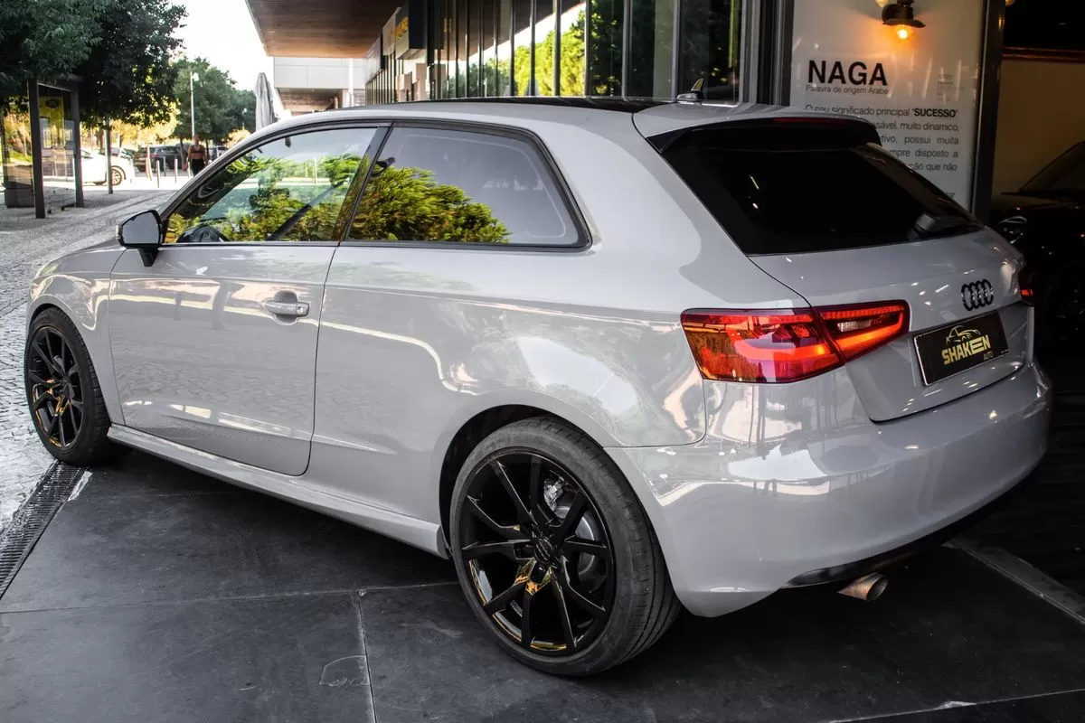 Audi A3 1.6 TDI Design - foto 3