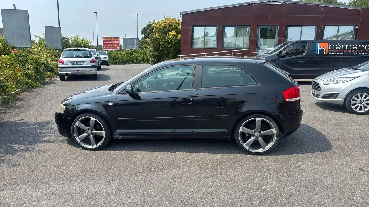 Audi A3  2 0 Tdi S  Line Dsg - foto 6