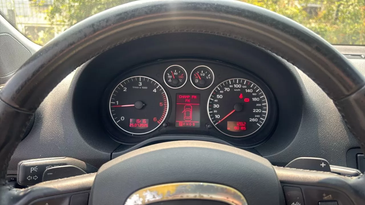 Audi A3  2 0 Tdi S  Line Dsg - foto 8