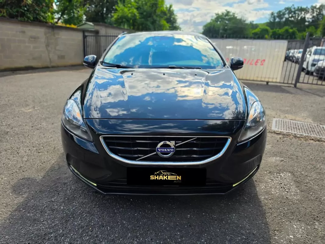 Volvo V40  D4 Summum - foto 2