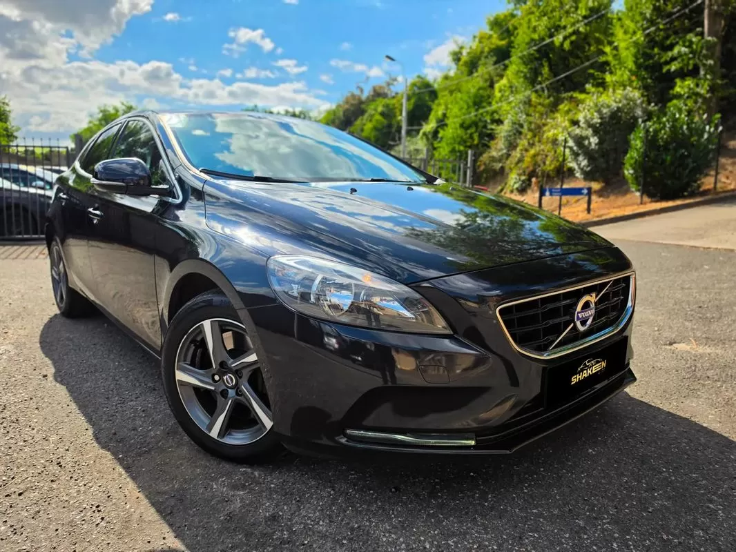 Volvo V40  D4 Summum - foto 3