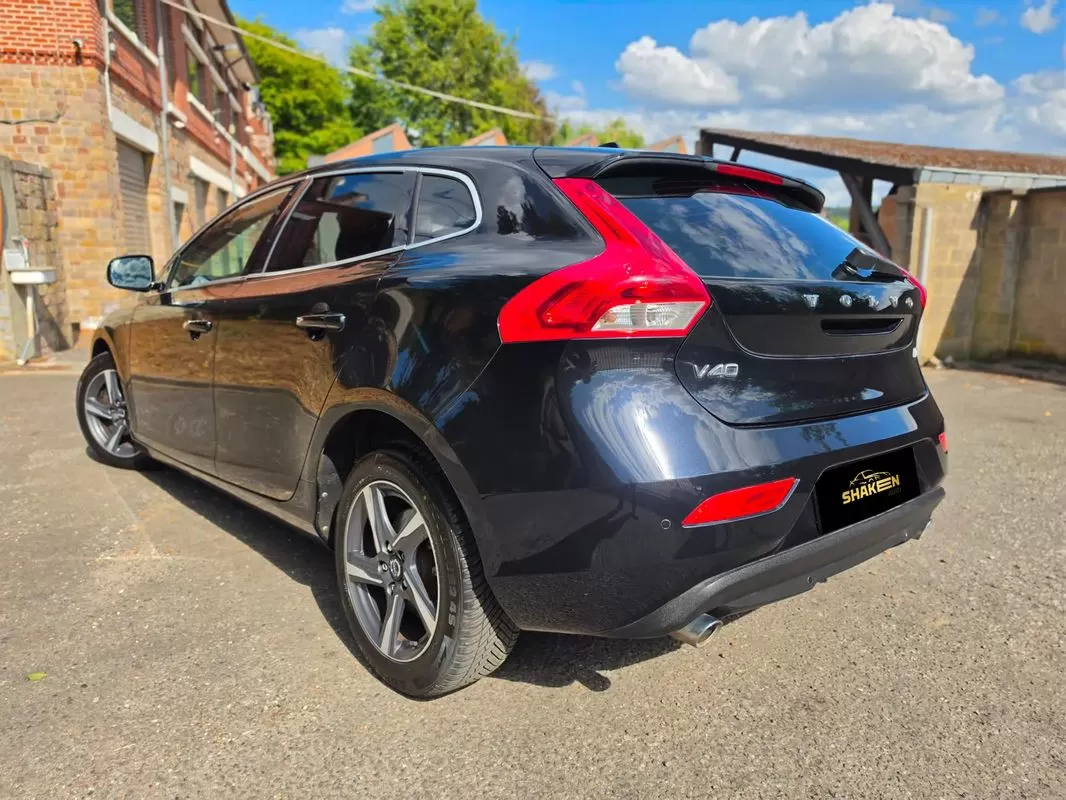 Volvo V40  D4 Summum - foto 4