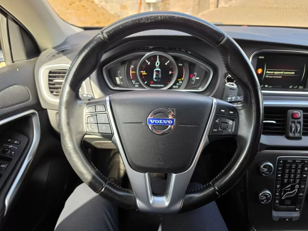 Volvo V40  D4 Summum - foto 7