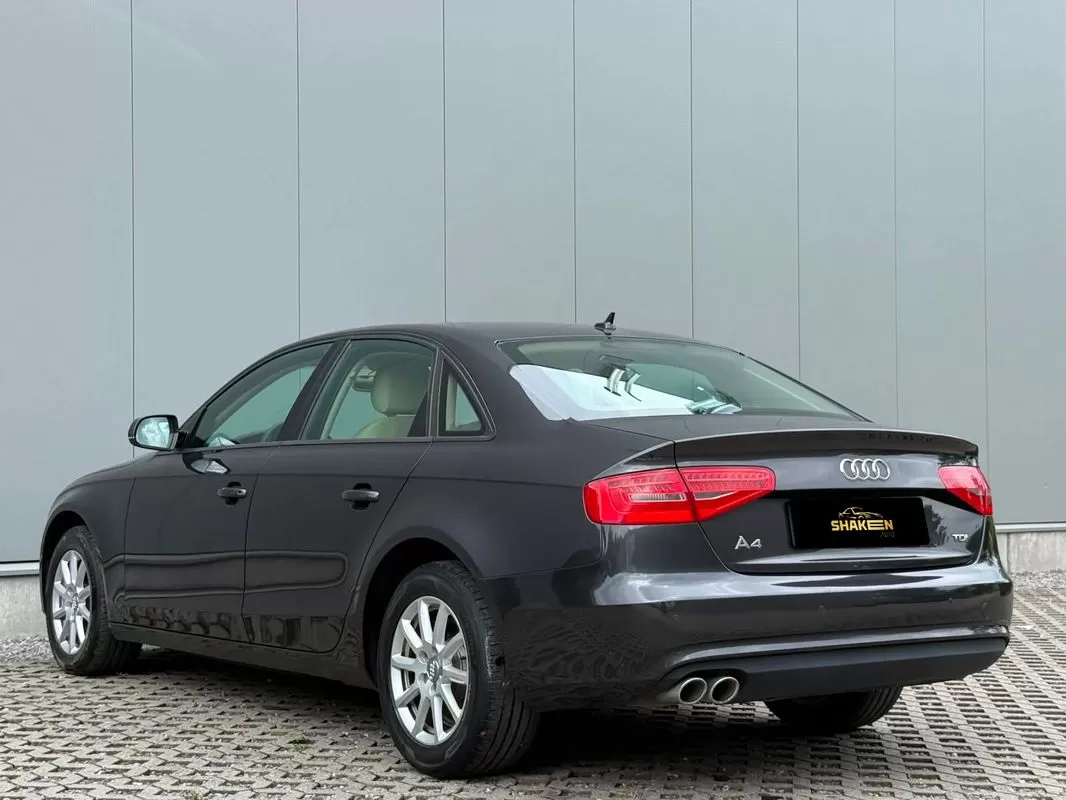Audi A4   2 0 Tdi S Tronic Design - foto 4