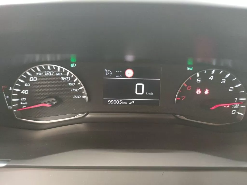 Peugeot 208  Bluehdi 100 Allure - foto 6