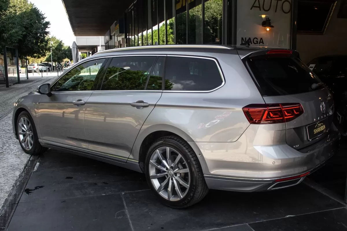 VW Passat Variant  1 4 Tsi Dsg Gte - foto 3