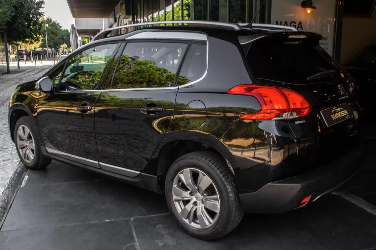Peugeot 2008 1.2 PureTech Allure - foto 3