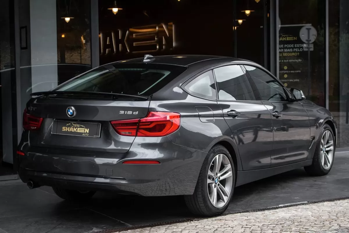 BMW 318 Gran Turismo  D Aut Luxury Line - foto 4