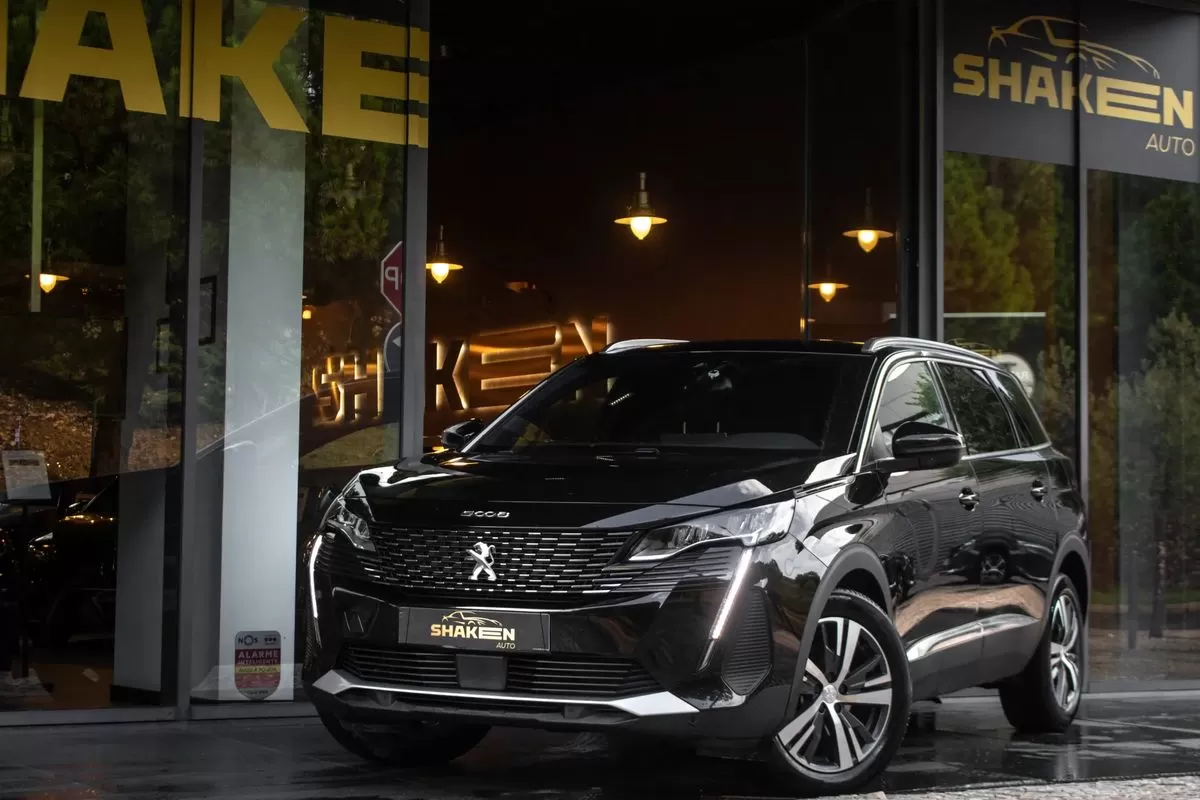 Peugeot 5008  Puretech 130 Eat8 Stop Start Allure