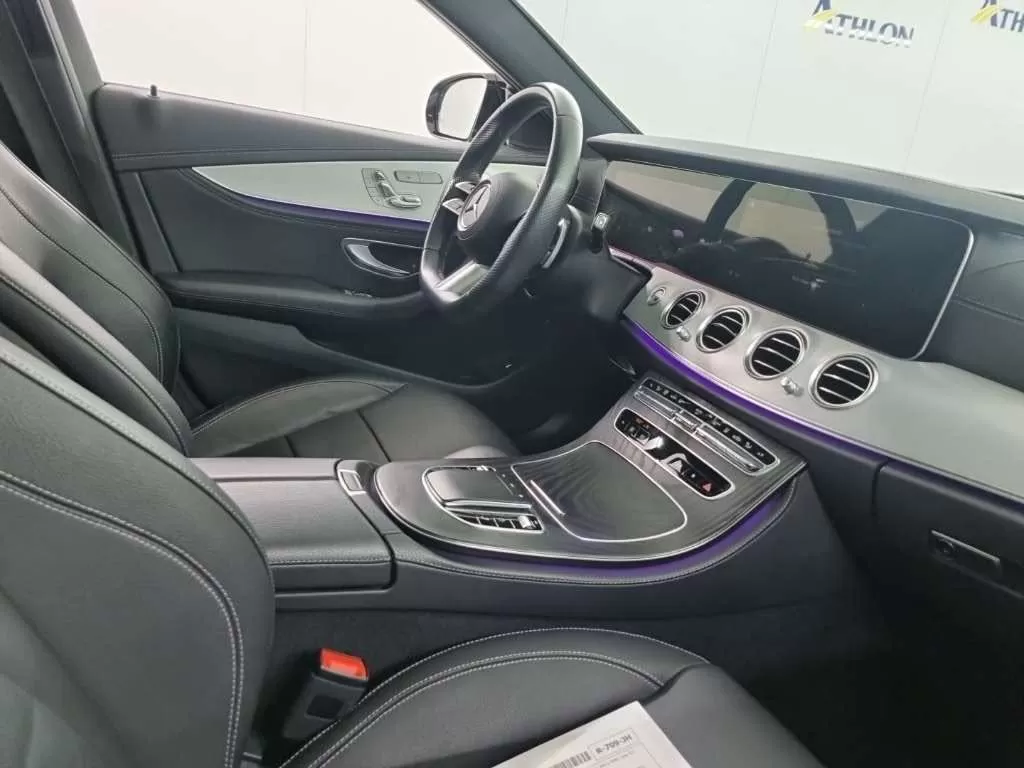 Mercedes-Benz E 300  9g  Tronic Amg Line - foto 6