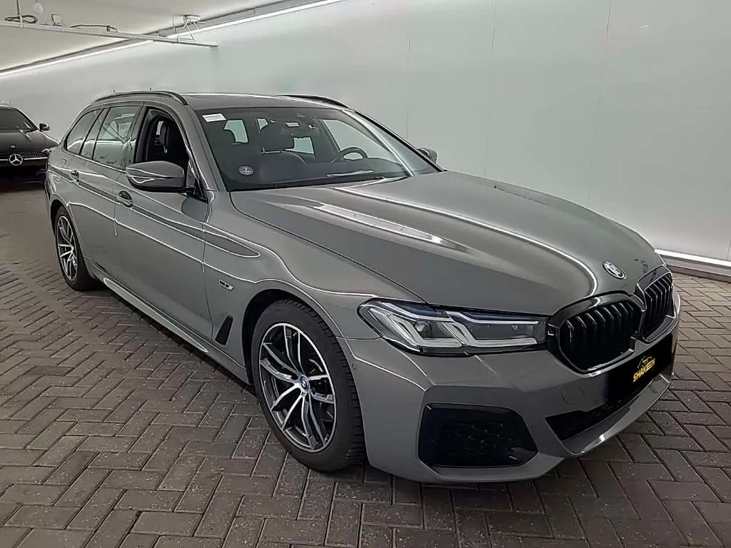 BMW 530e e Pack Desportivo M - foto 3