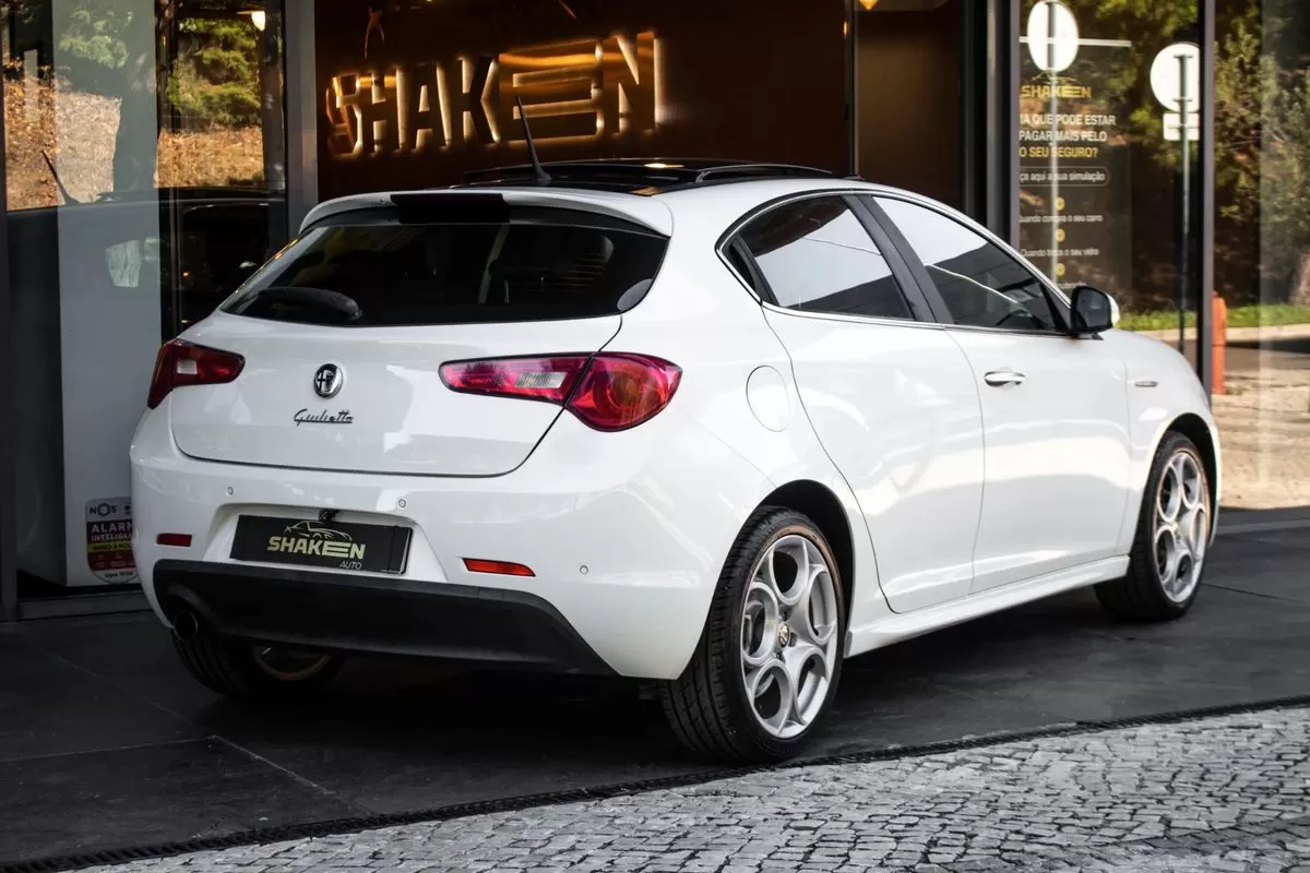 Alfa Romeo Giulietta 1.6 JTDM Distinctive - foto 4