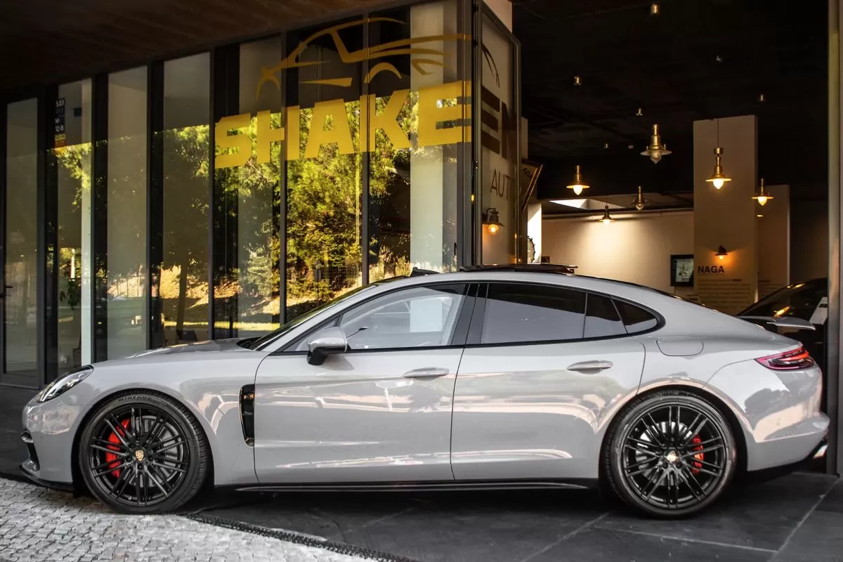 Porsche Panamera 4 E-Hybrid - foto 2
