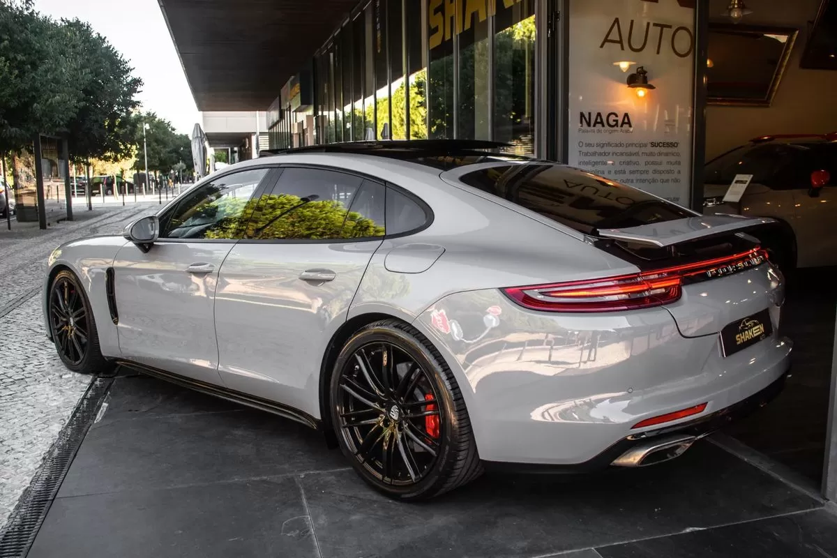 Porsche Panamera 4 E-Hybrid - foto 3