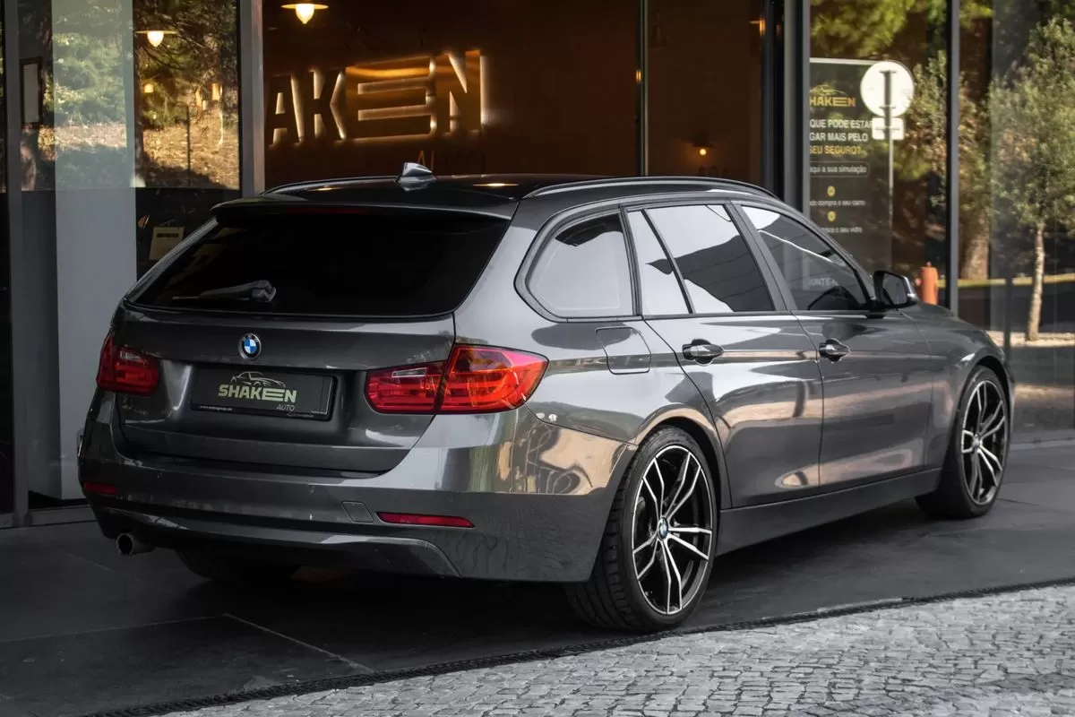 BMW 320  D Efficient Dynamics Edition - foto 4