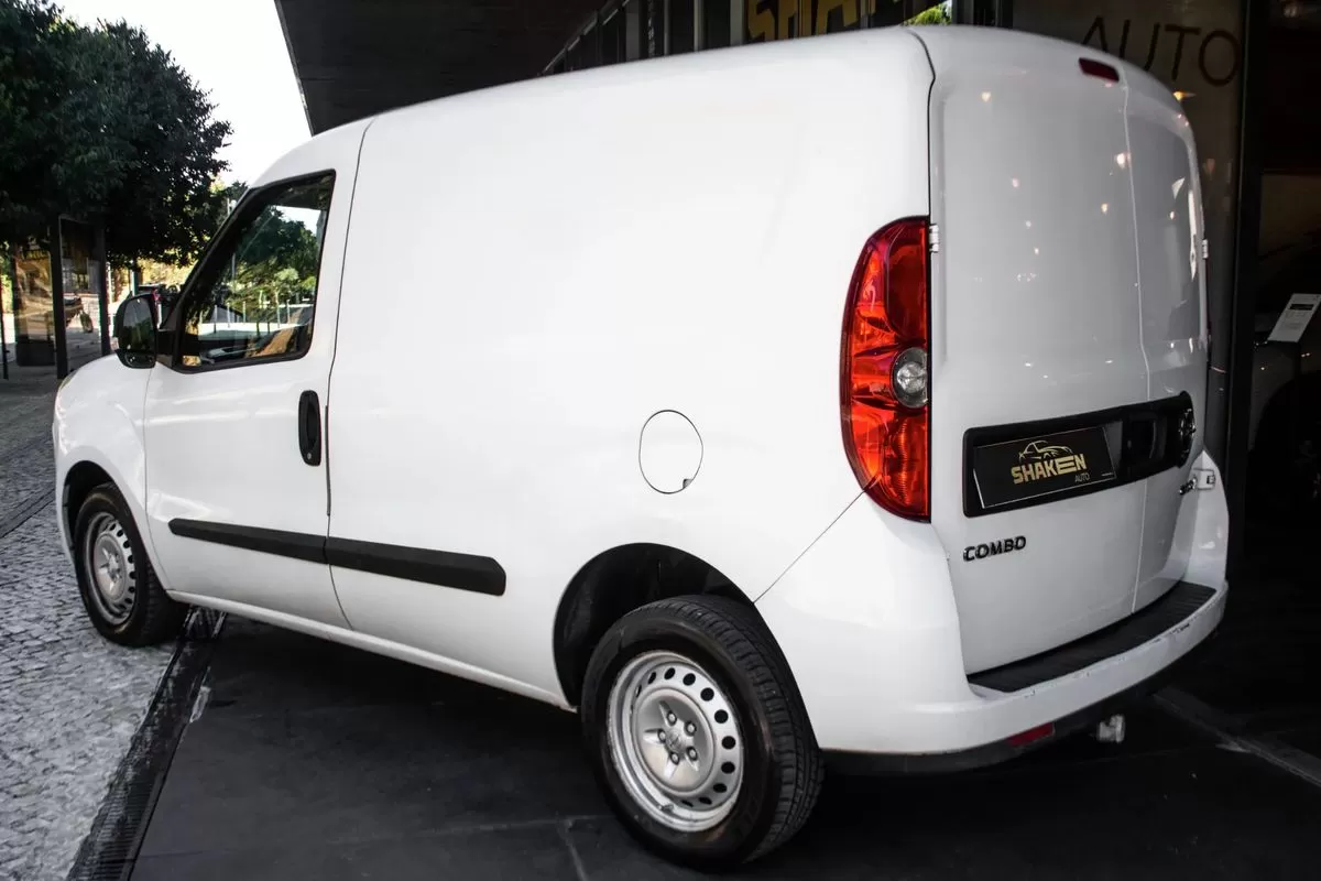 Opel  Combo 1.3 CDTi - foto 3