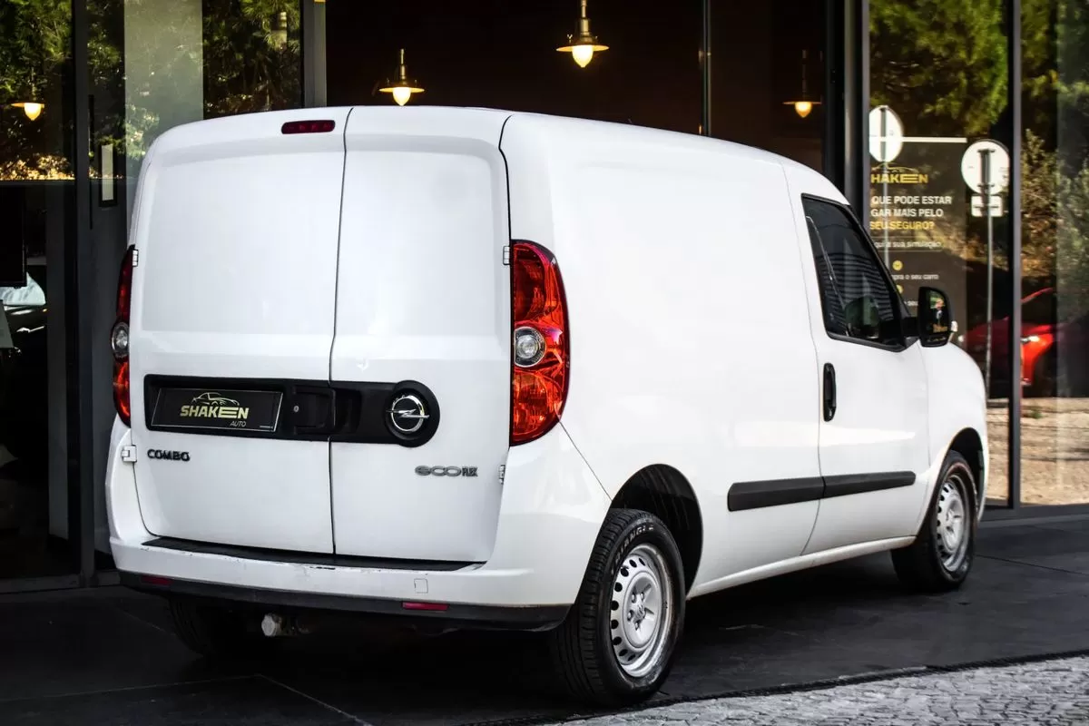 Opel  Combo 1.3 CDTi - foto 4