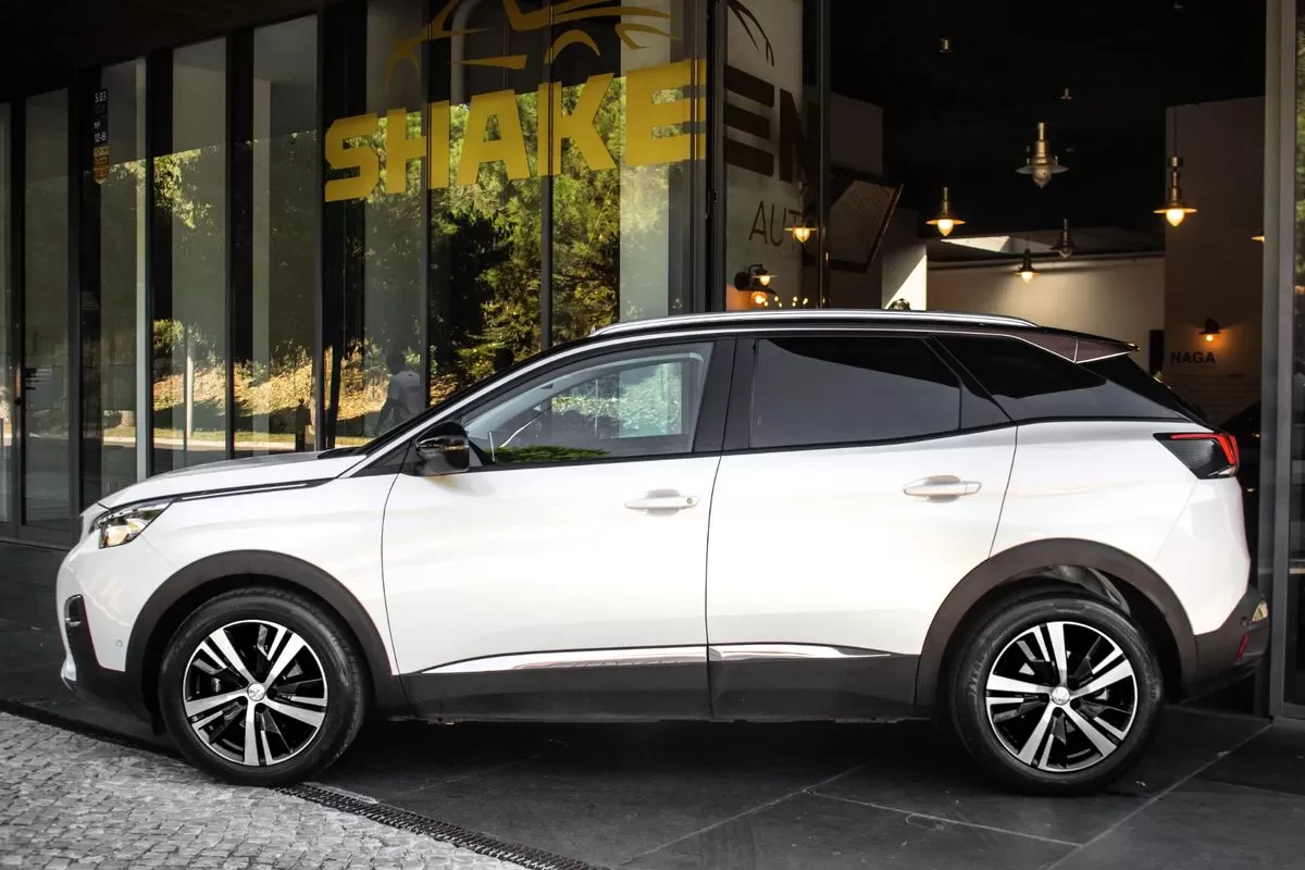 Peugeot 3008  Puretech 130 Stop Start Gpf Eat8 Allure - foto 2