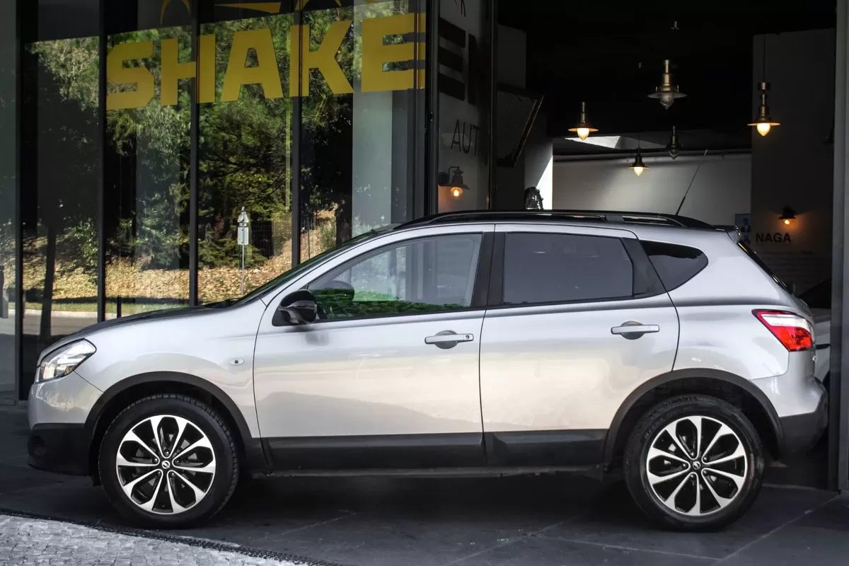 Nissan Qashqai 1.6 dCi N-Connecta - foto 2