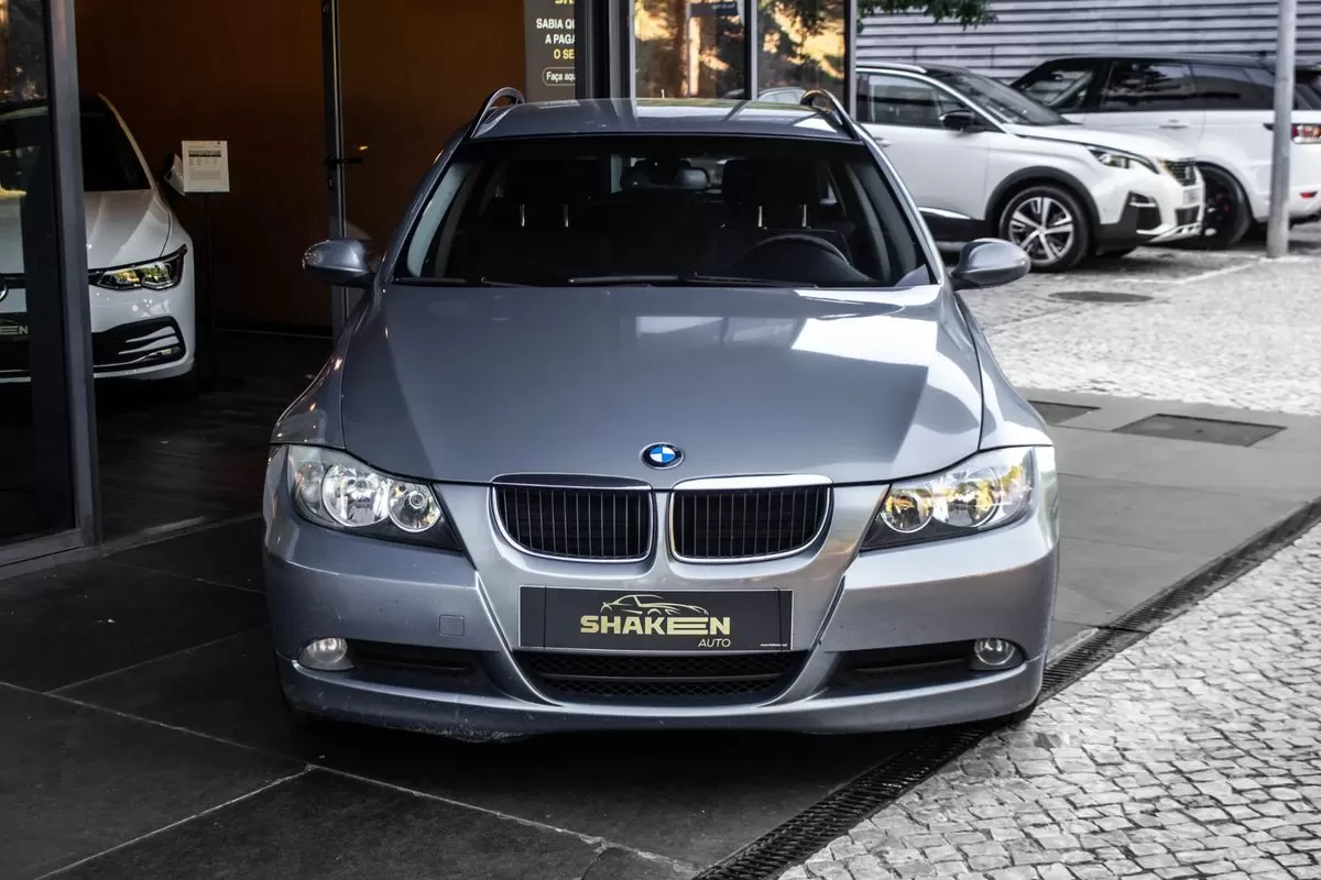 BMW 318 d LifeStyle - foto 5