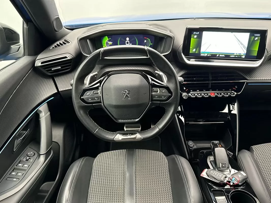Peugeot 2008 1.2 PureTech GT EAT8 - foto 7