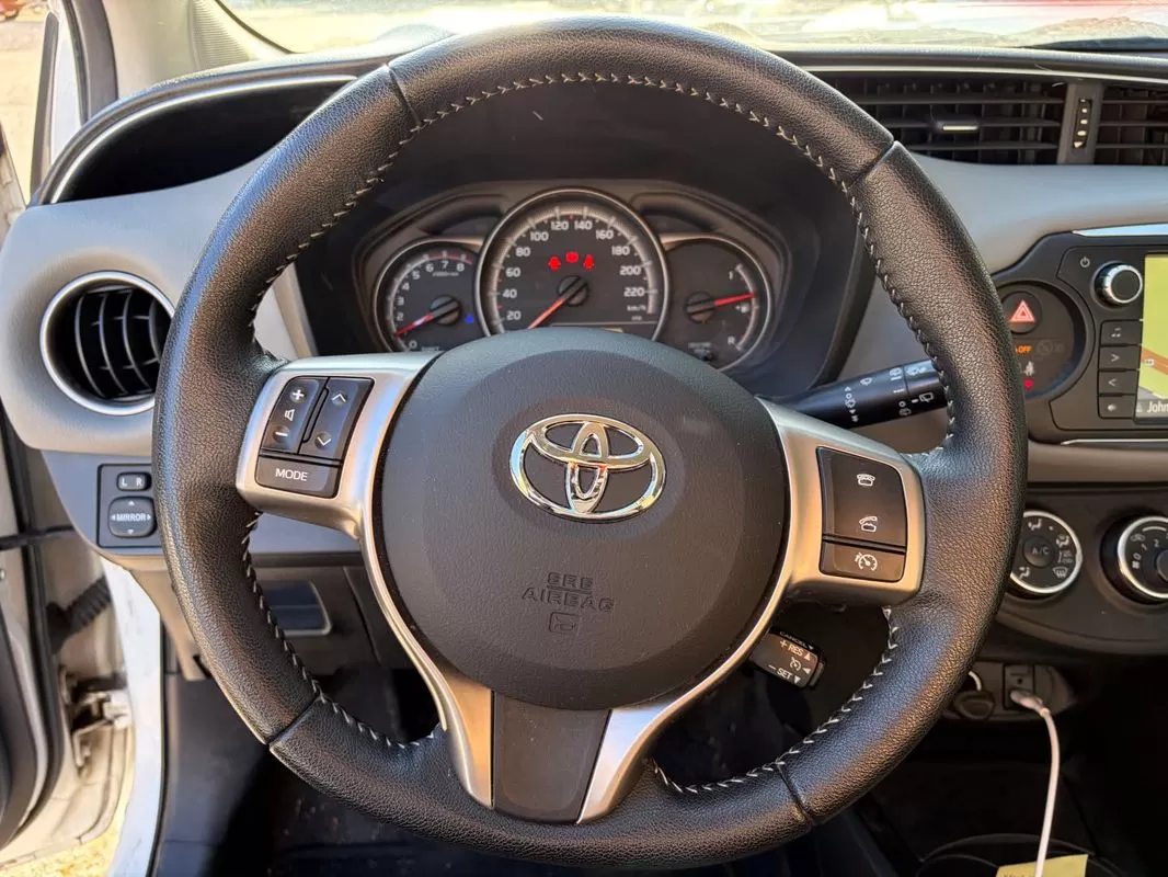 Toyota Yaris  1 33 Vvt  I - foto 5