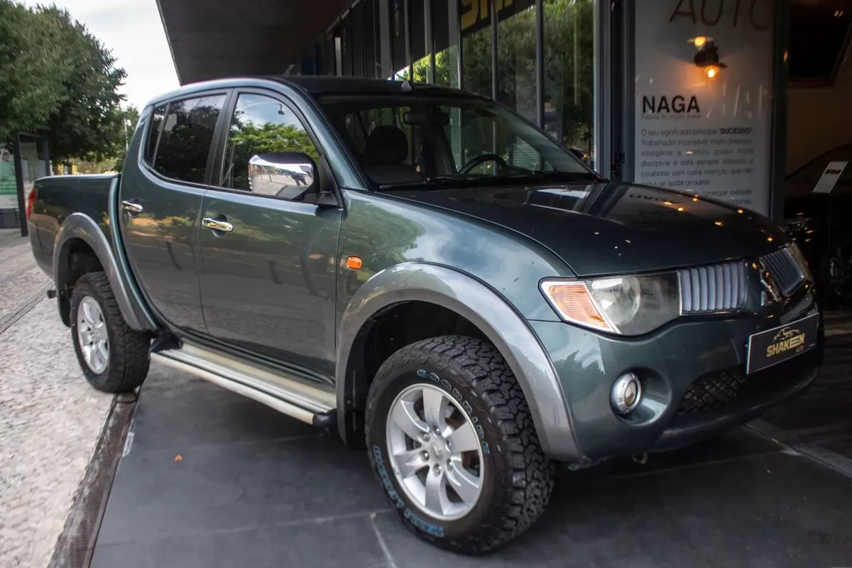 Mitsubishi L200 2.5 TD Strakar Elegance HT - foto 6