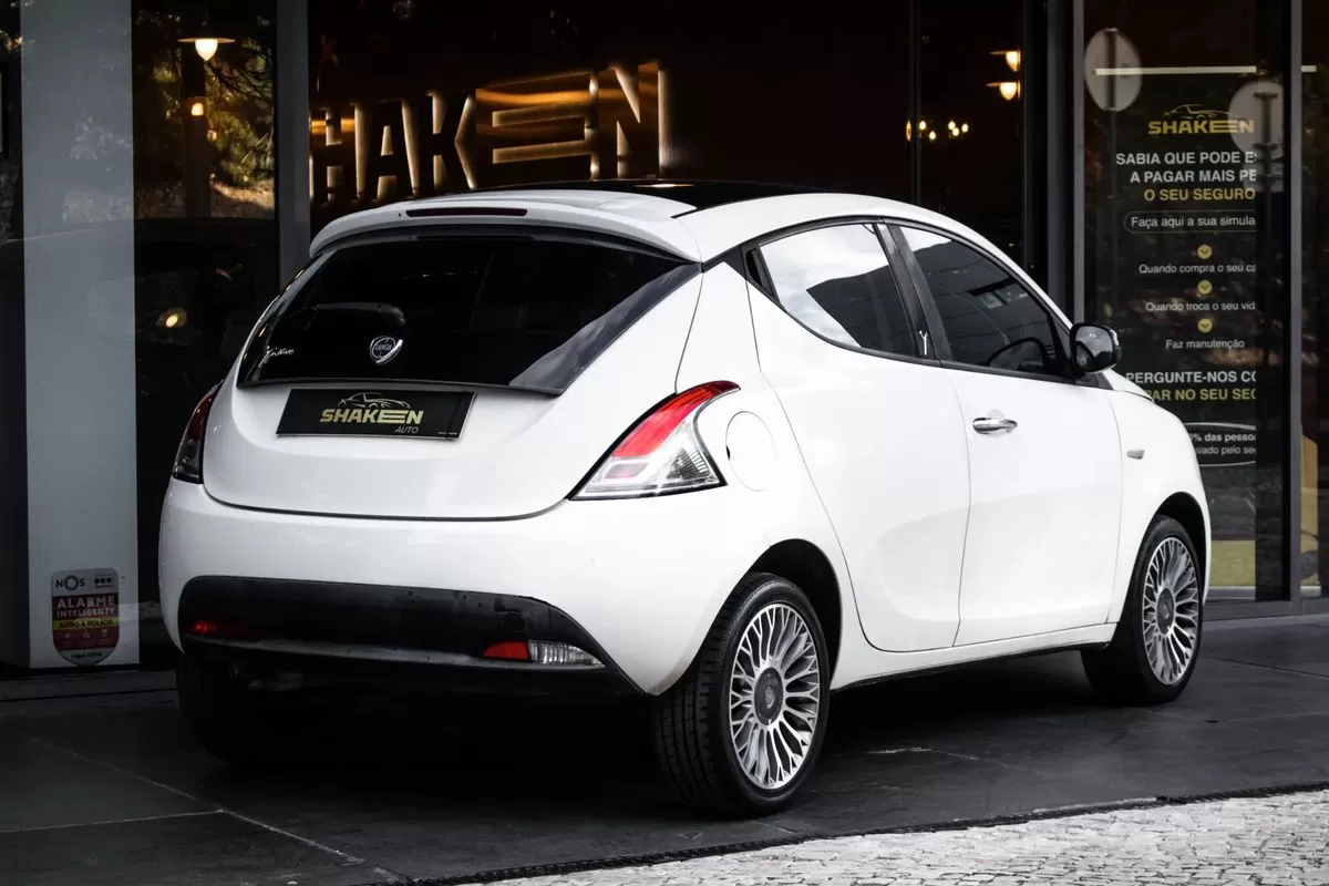 Lancia Ypsilon 1.2 S&S Urban - foto 4