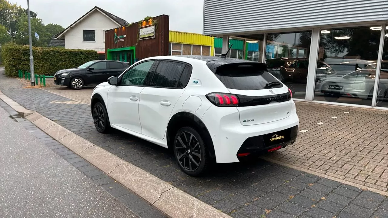 Peugeot e-208  Elektromotor 136 Gt - foto 4