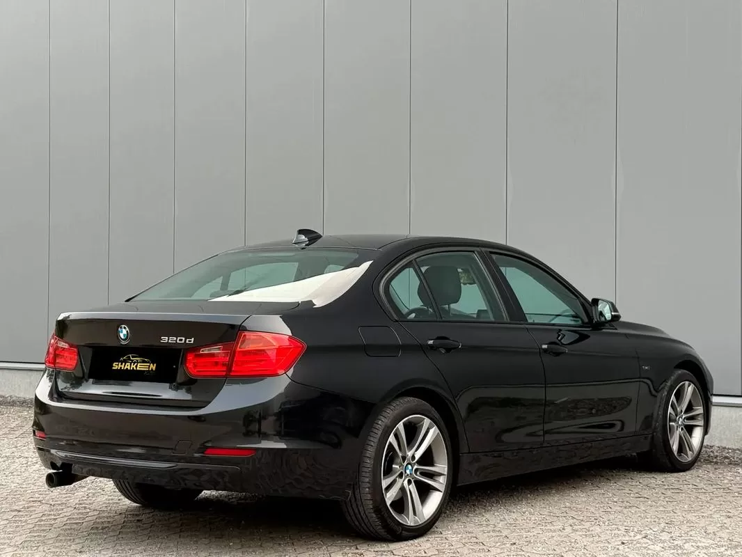BMW 320 d EfficientDynamics Line Sport - foto 3