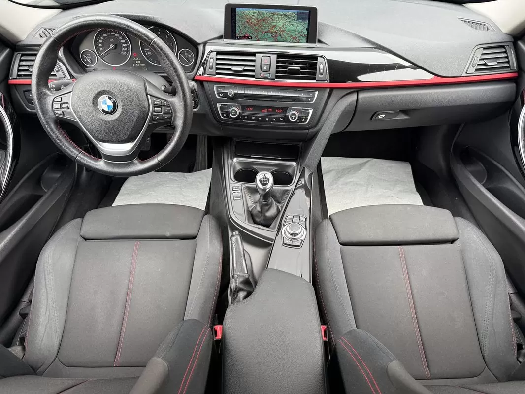 BMW 320 d EfficientDynamics Line Sport - foto 8