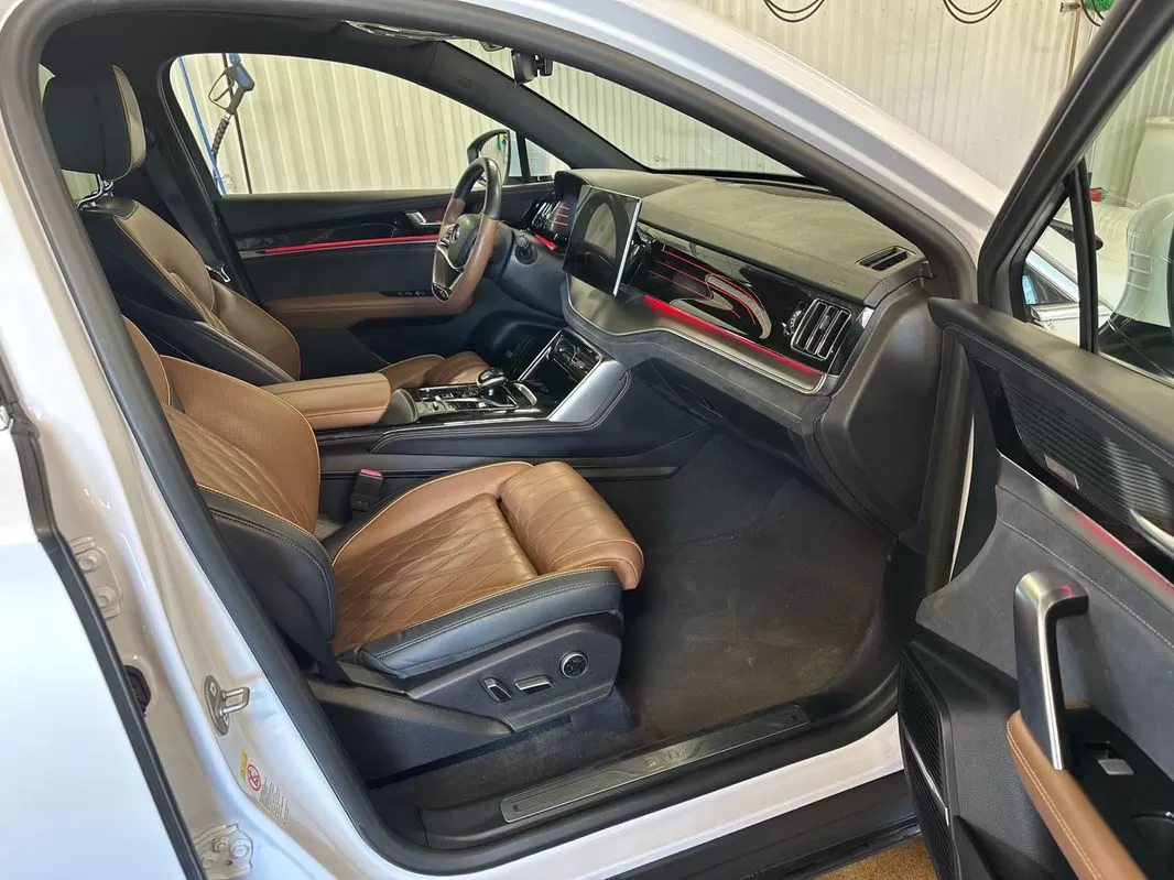 BYD Tang 86.4 kWh AWD Flagship - foto 6