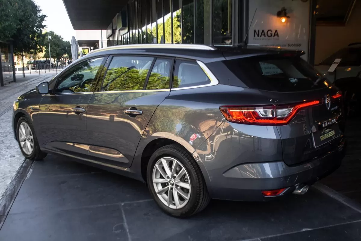 Renault Mégane Sport Tourer 1.5 dCi Limited - foto 3