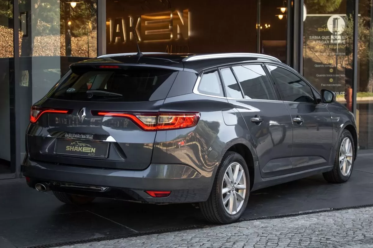 Renault Mégane Sport Tourer 1.5 dCi Limited - foto 4