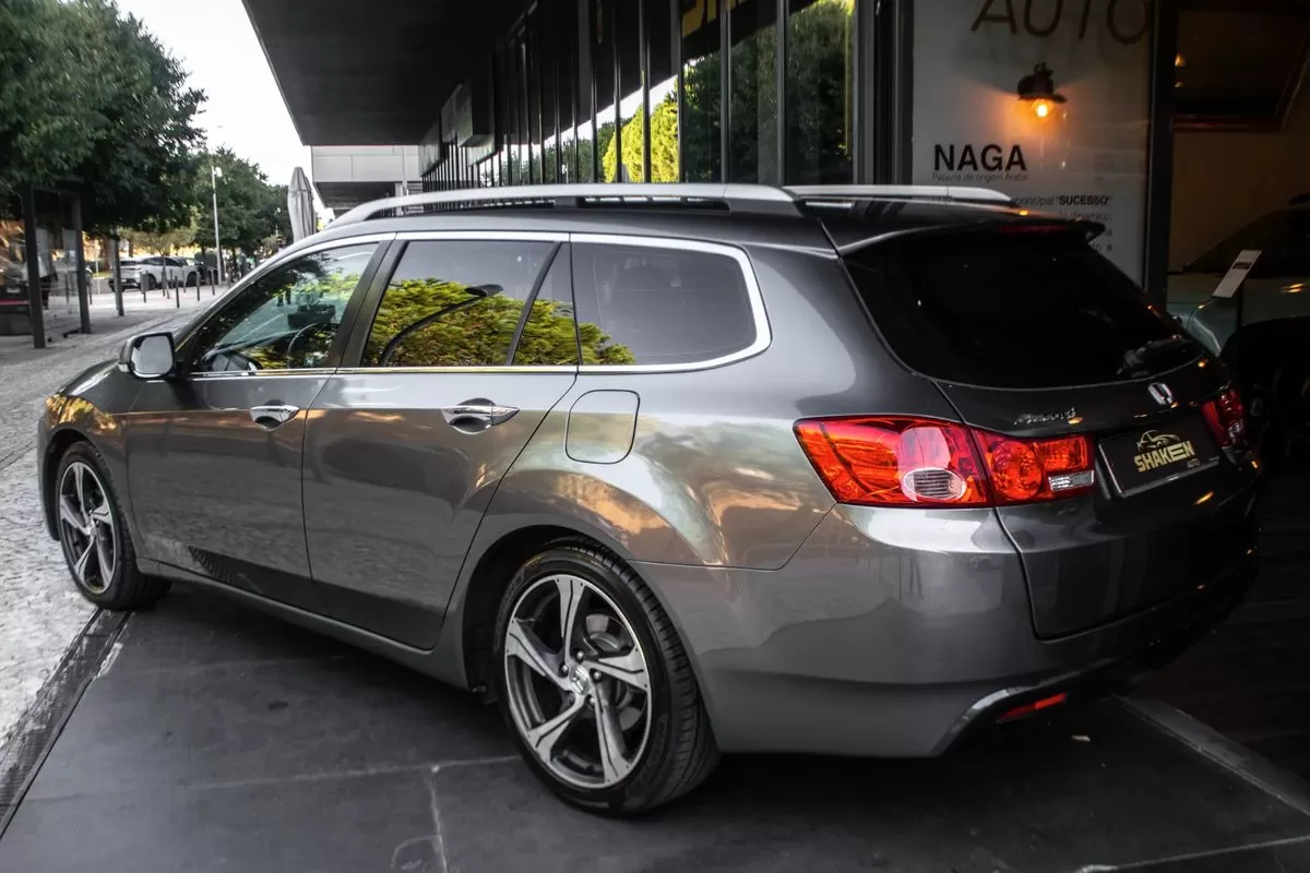 Honda Accord Tourer 2.2 i-DTEC Elegance - foto 3