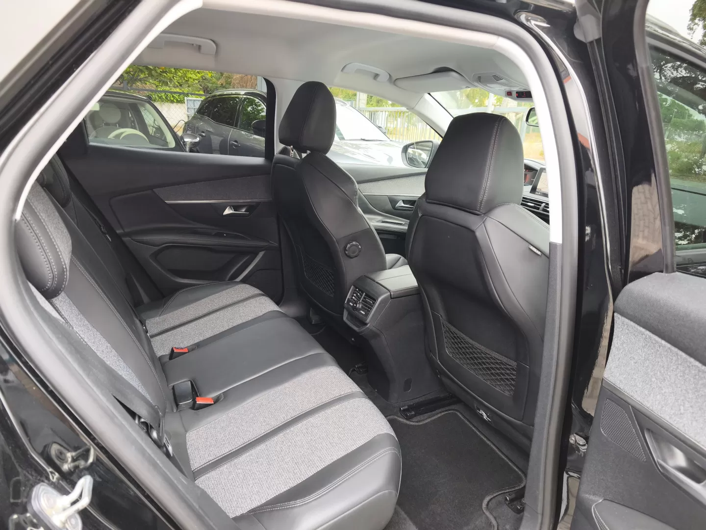 Peugeot 3008 1.6 BlueHDi Allure EAT6 - foto 8