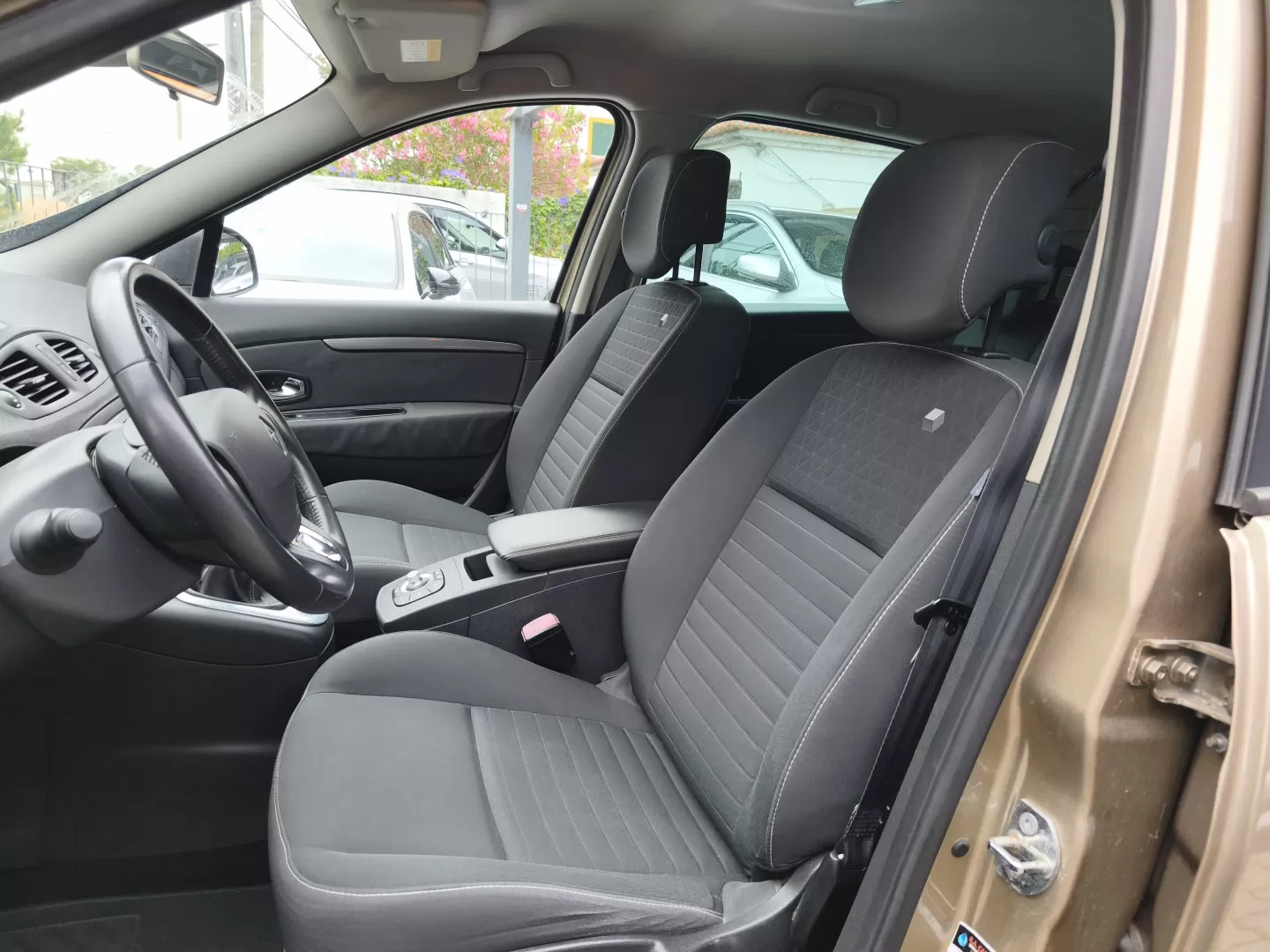 Renault Scénic ENERGY dCi 110 LIMITED - foto 6