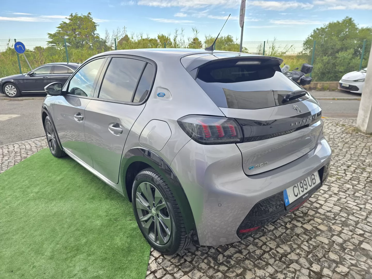 Peugeot e-208 Allure - foto 3
