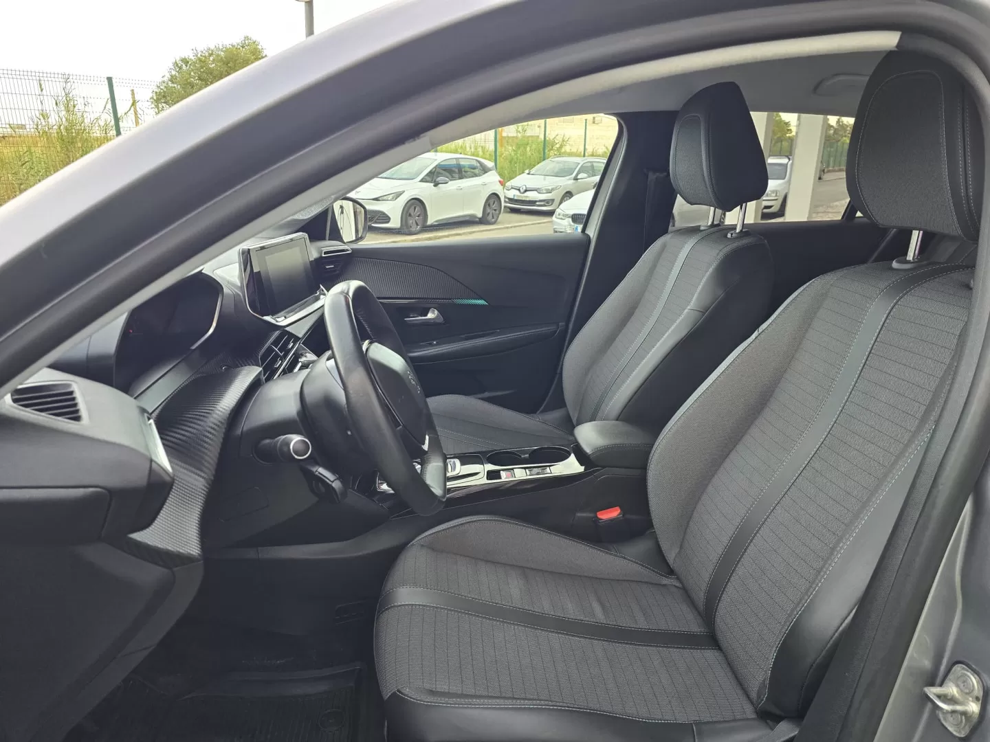 Peugeot e-208 Allure - foto 6